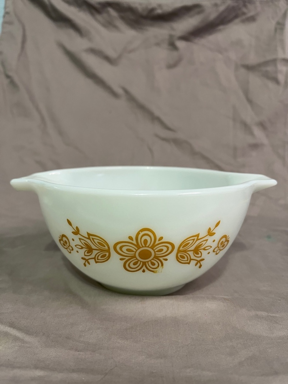 Vintage Pyrex Butterfly Gold Cinderella Bowl 441